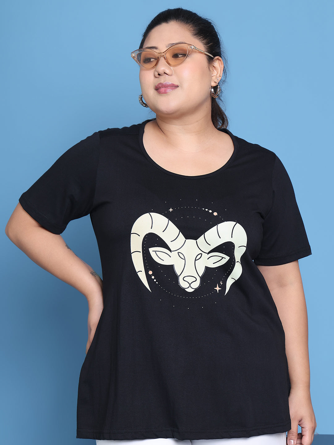 Women's Plus Size Black Solid Color Capricorn Zodiac Sign Printed Cotton T-shirt