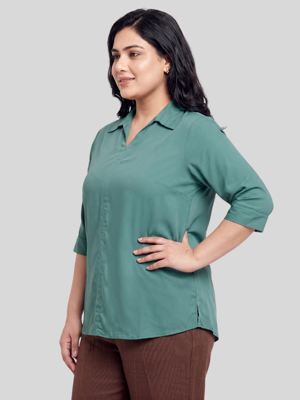 Collared Women’s Top in Moss Crepe