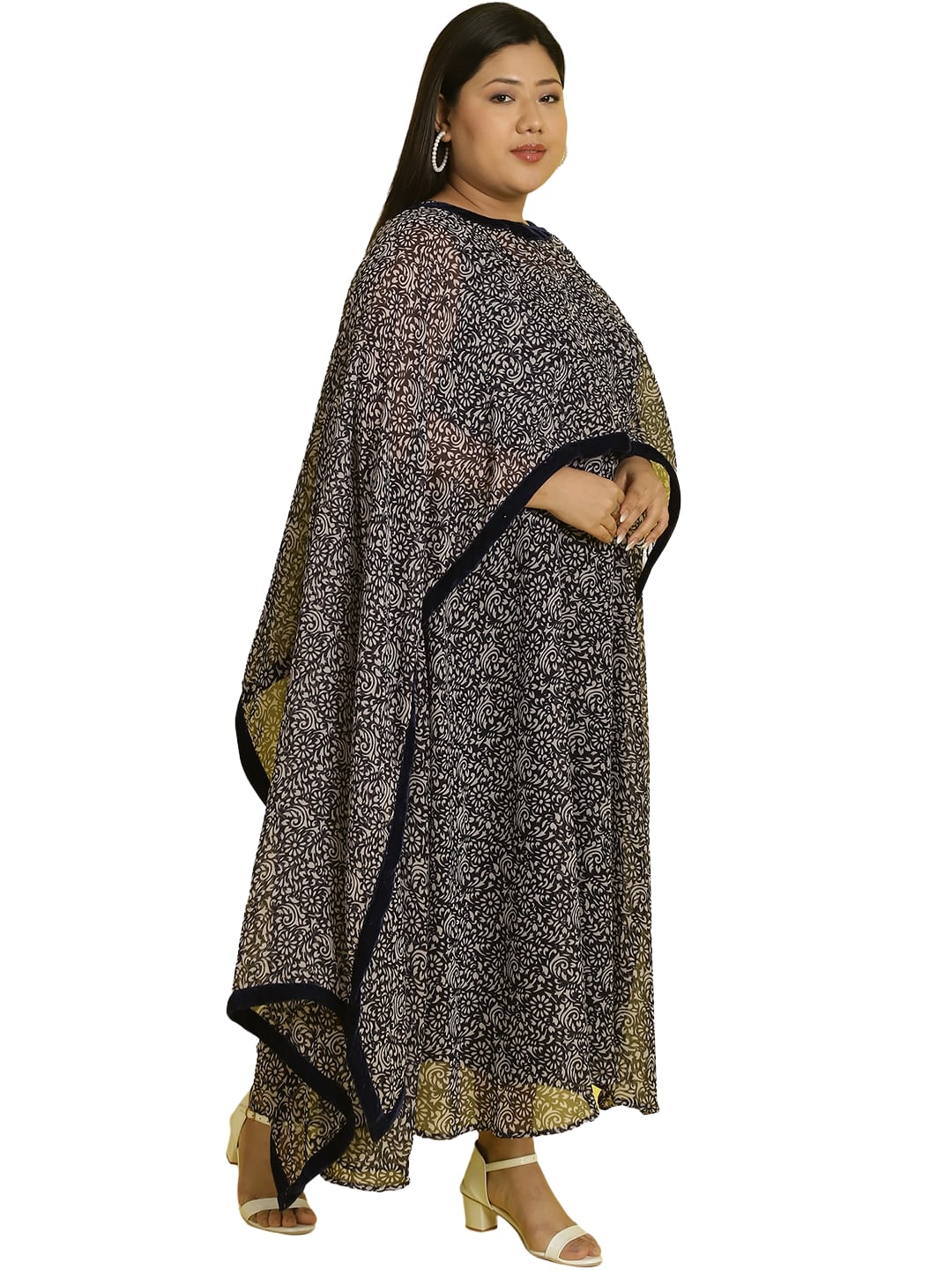 Women Georgette A-Line Midi Dress With Poncho Shrug