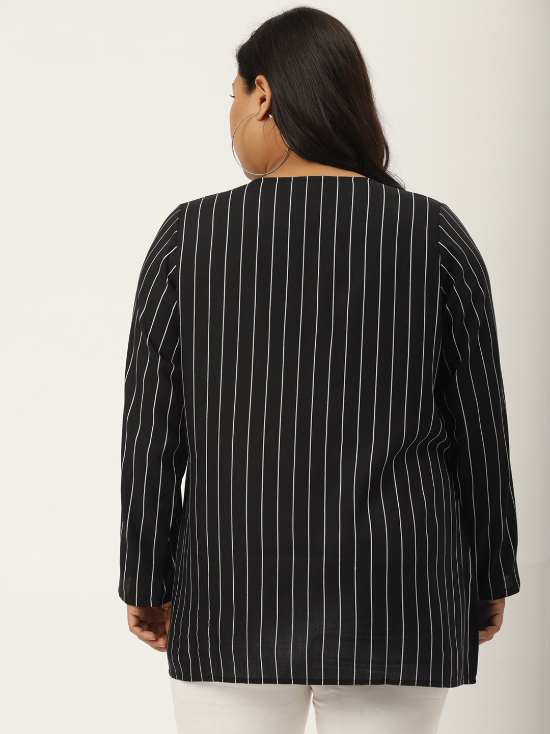 theRebelinme Plus Size Abstract Printed Tie-Up Shrug