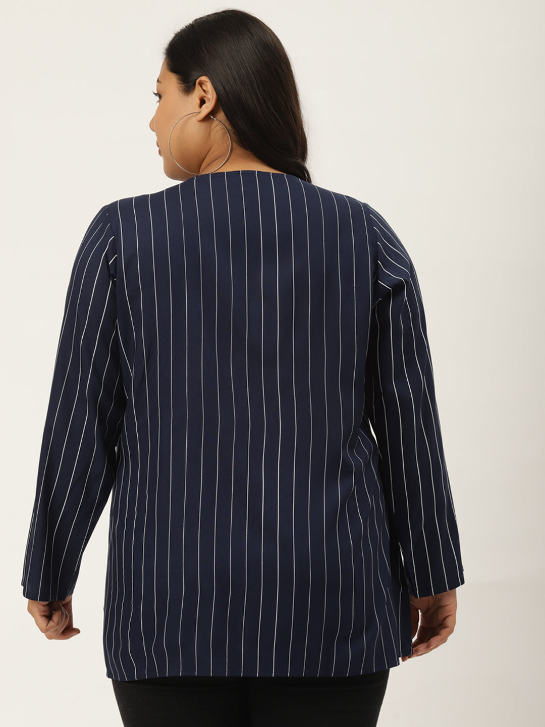 theRebelinme Plus Size Abstract Printed Tie-Up Shrug
