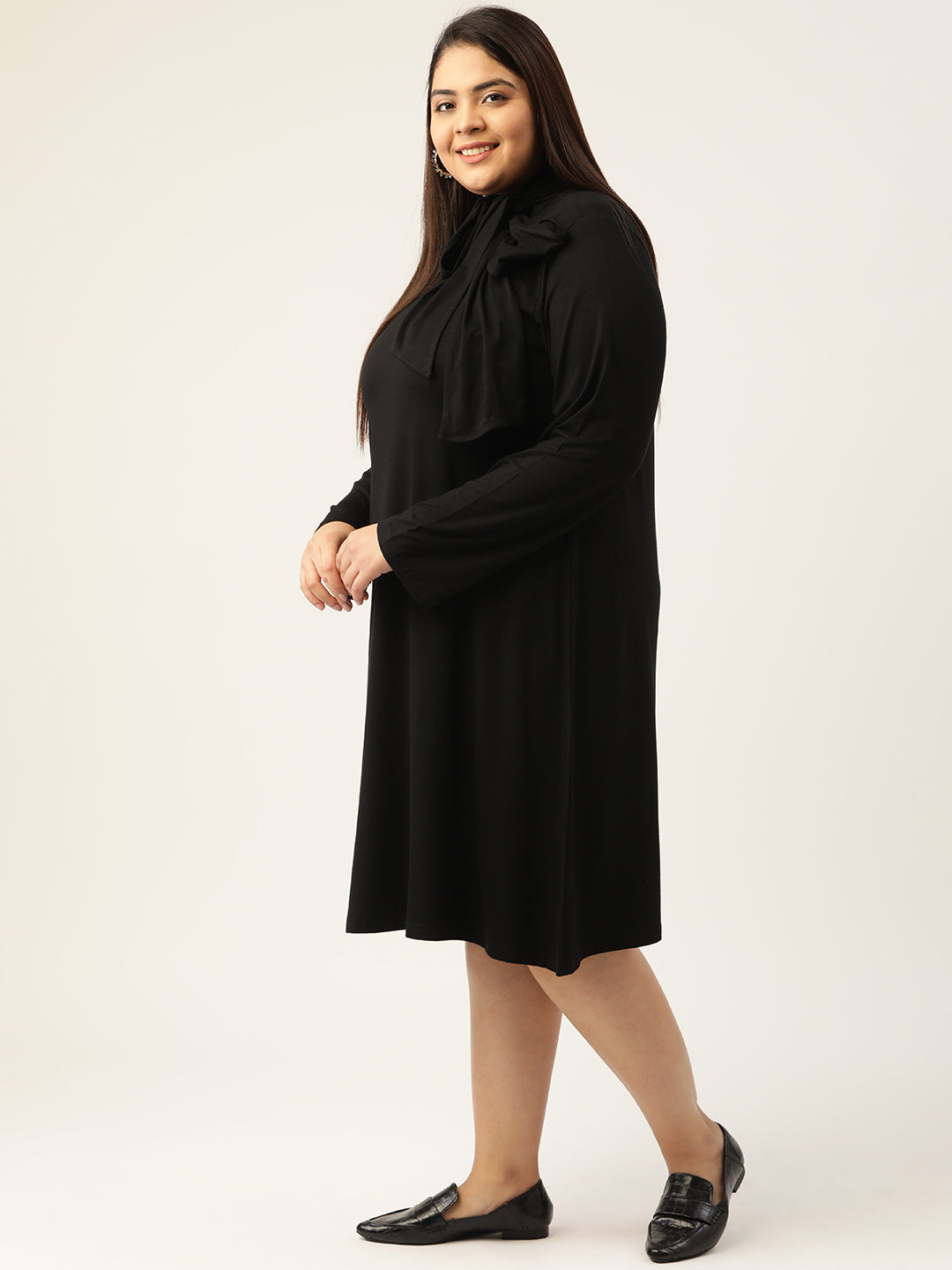 Tie-Up Neck Knitted Dress