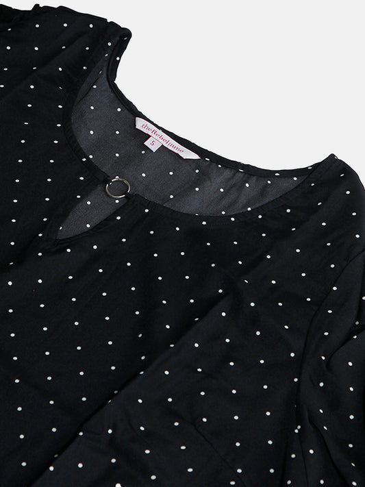 Plus Size Keyhole Neck Top