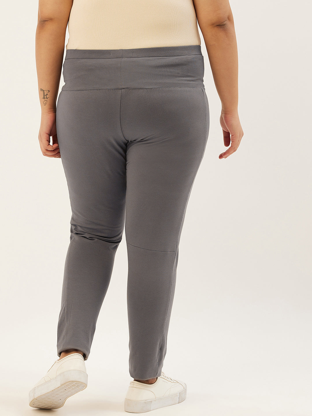 Women Relaxed High-Rise Easy Wash Plus Size Trousers
