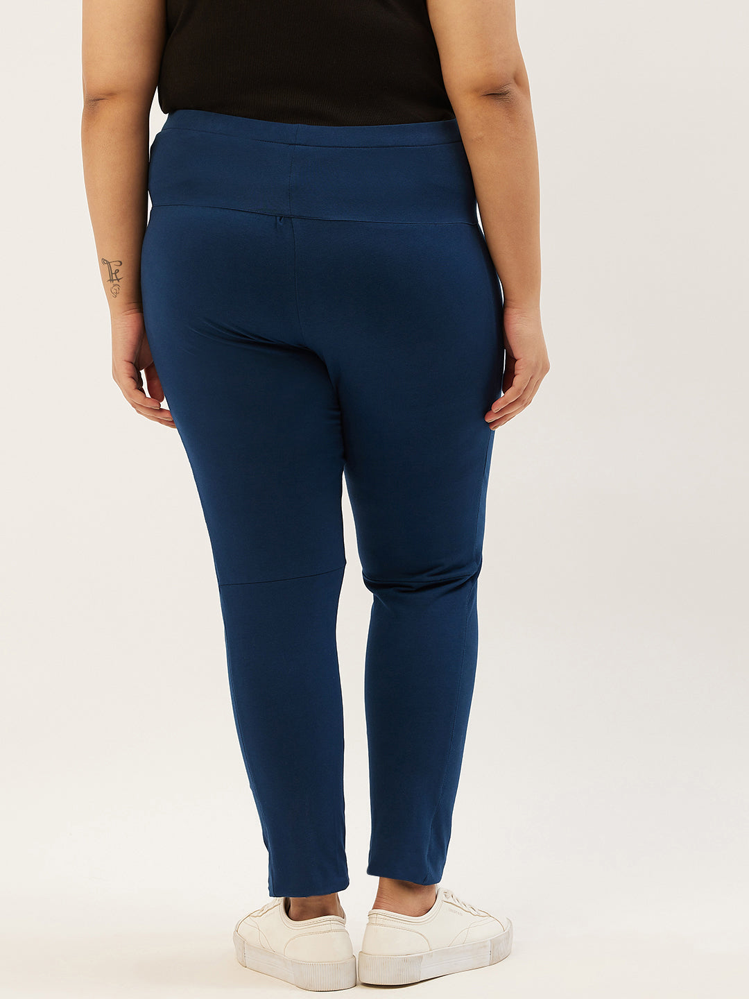 Women Relaxed High-Rise Easy Wash Plus Size Trousers