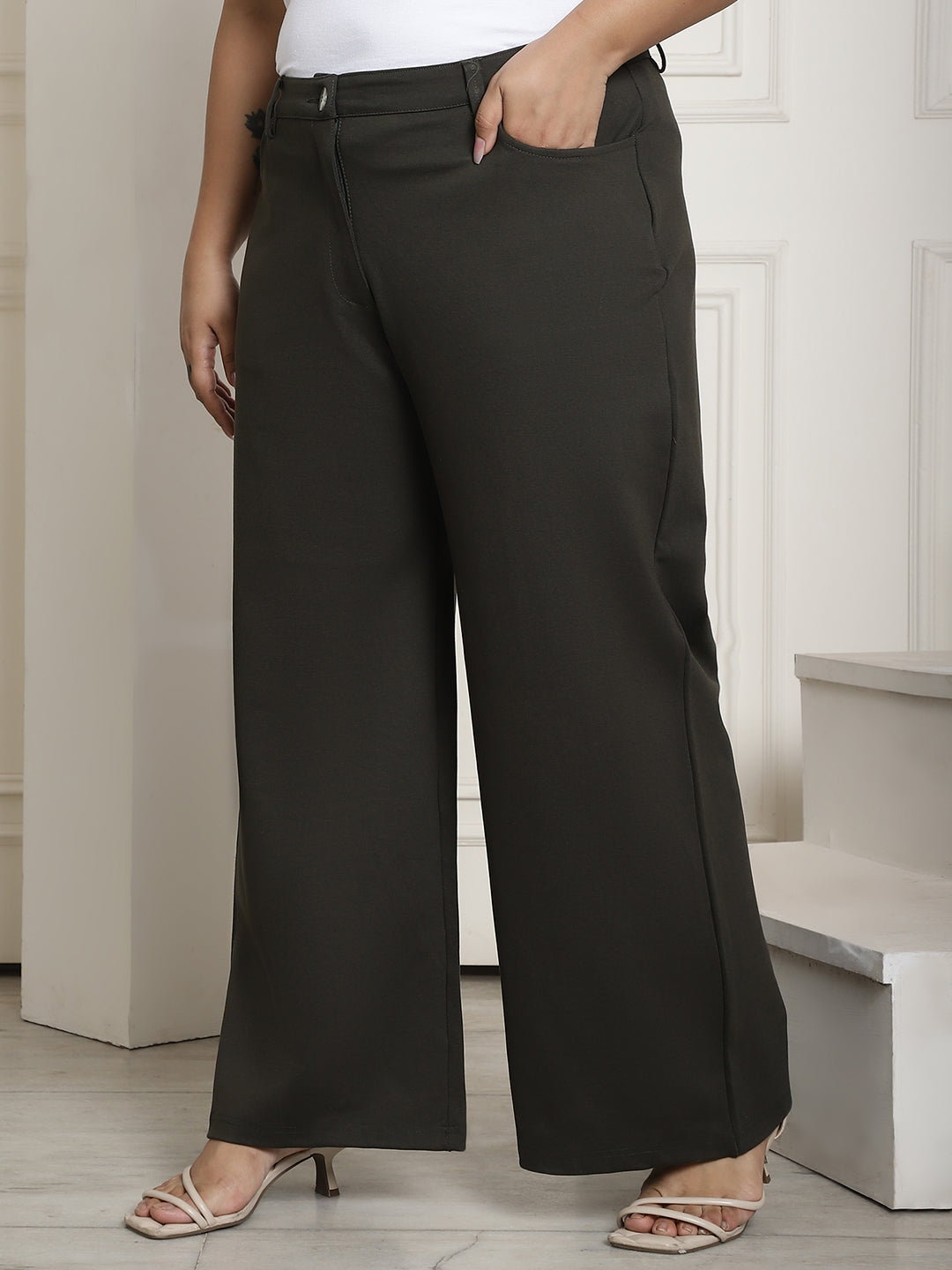Women Relaxed Straight Fit High-Rise Plus Size  Trousers