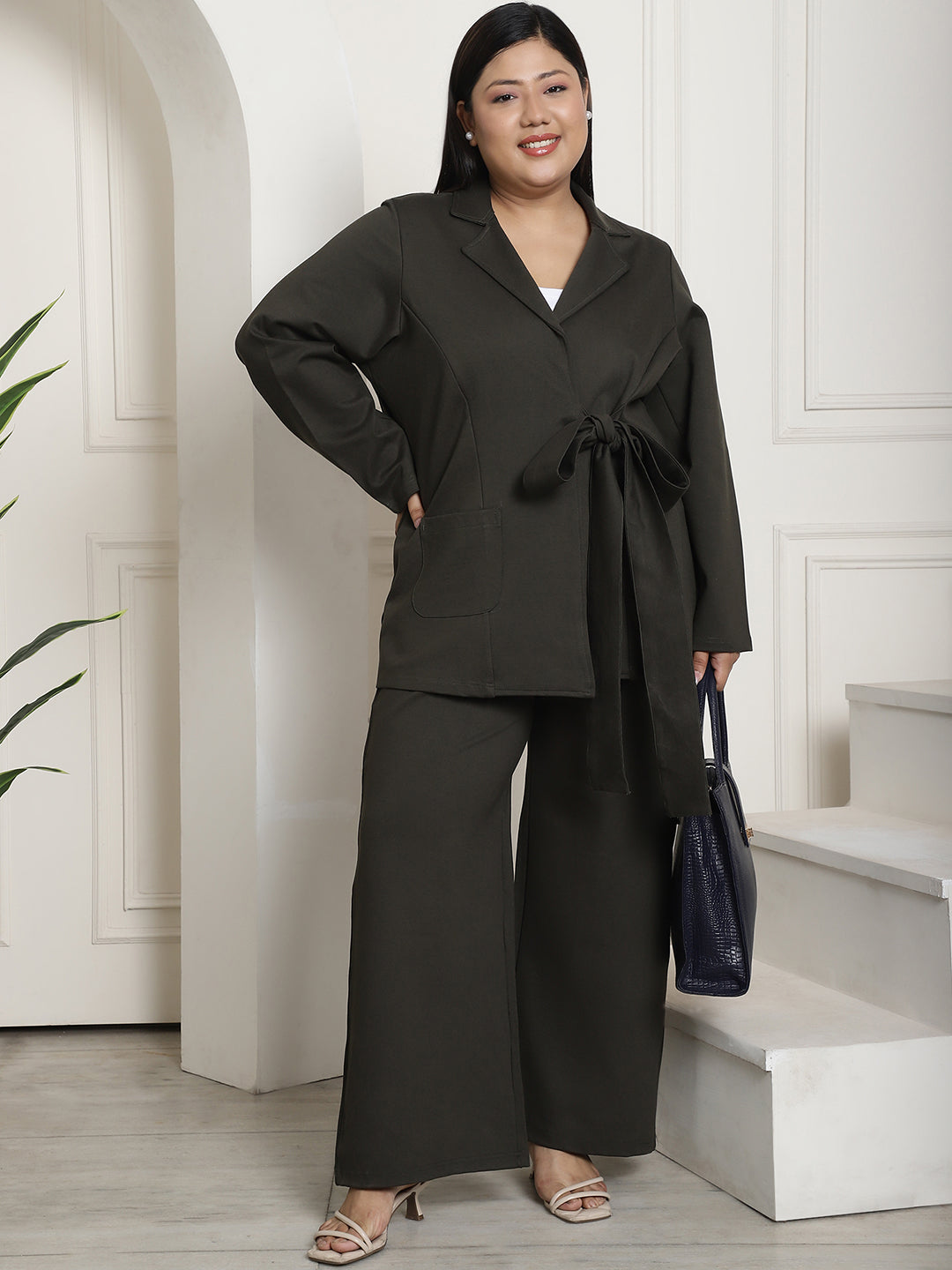 Women Relaxed Straight Fit High-Rise Plus Size  Trousers