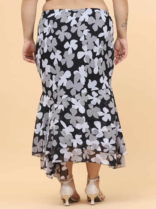 Plus Size Women Black Solid A-Line Skirt
