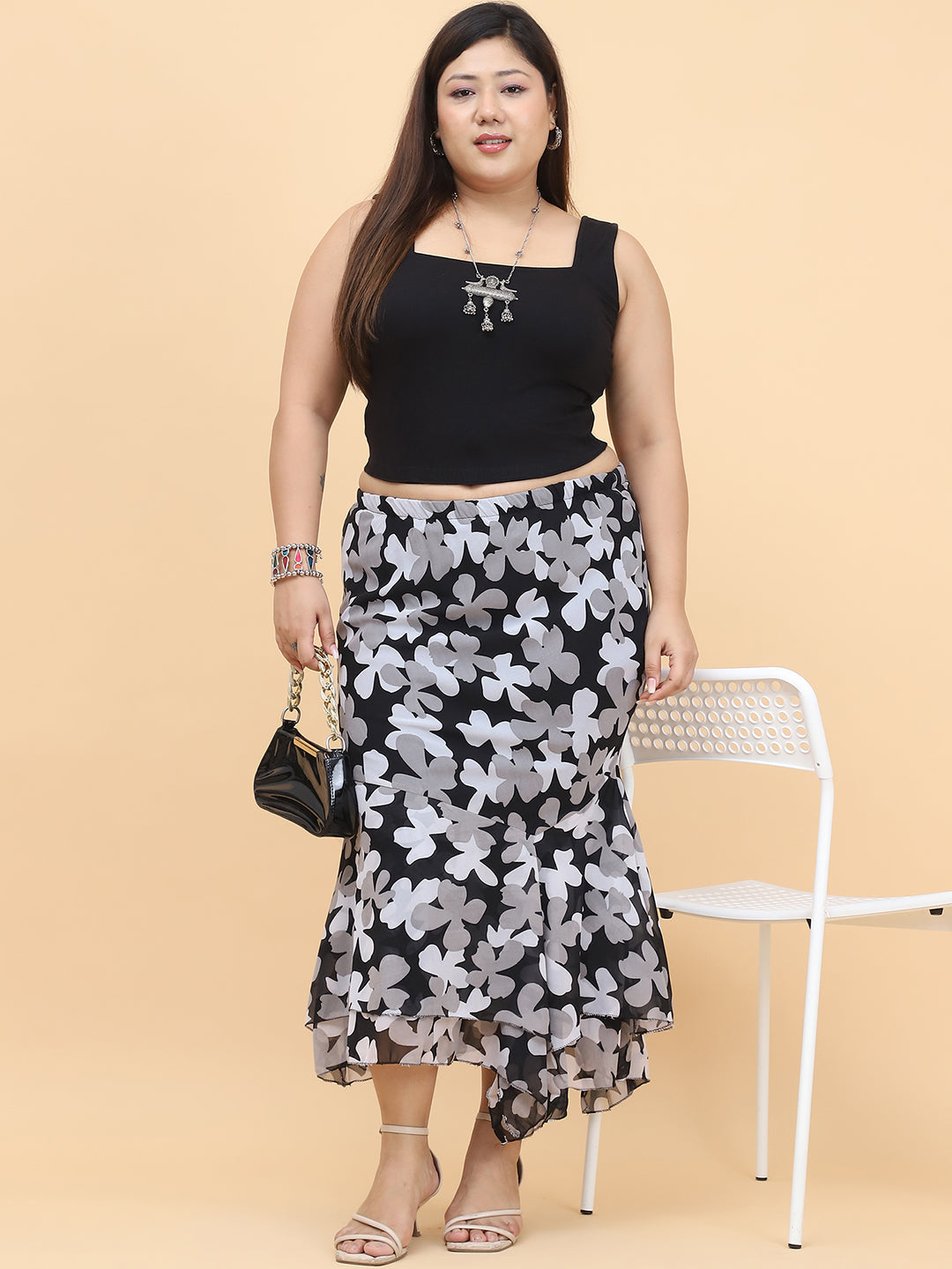 Plus Size Women Black Solid A-Line Skirt