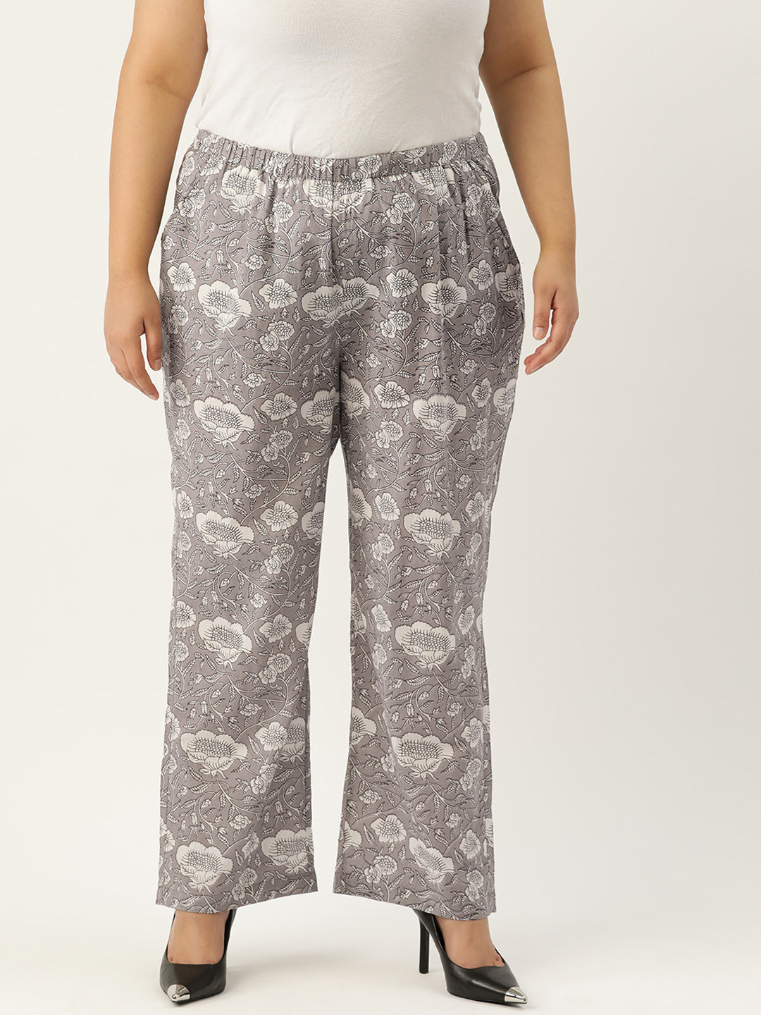 Plus Size Women's Pants in Printed Cotton