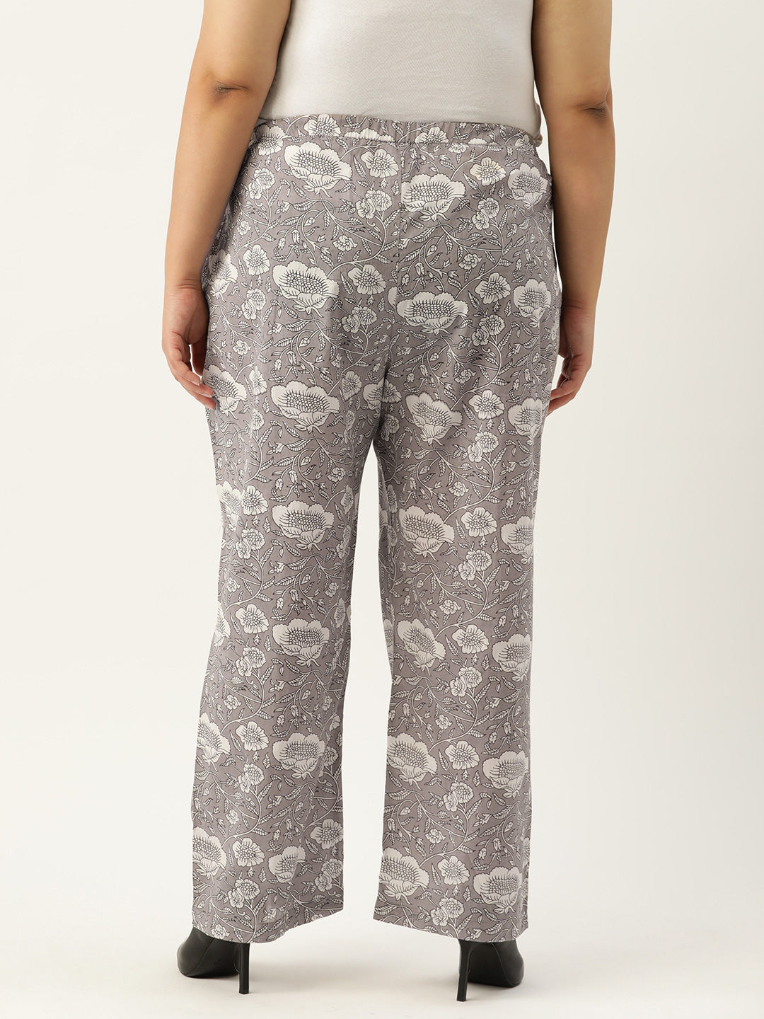 Plus Size Women's Pants in Printed Cotton