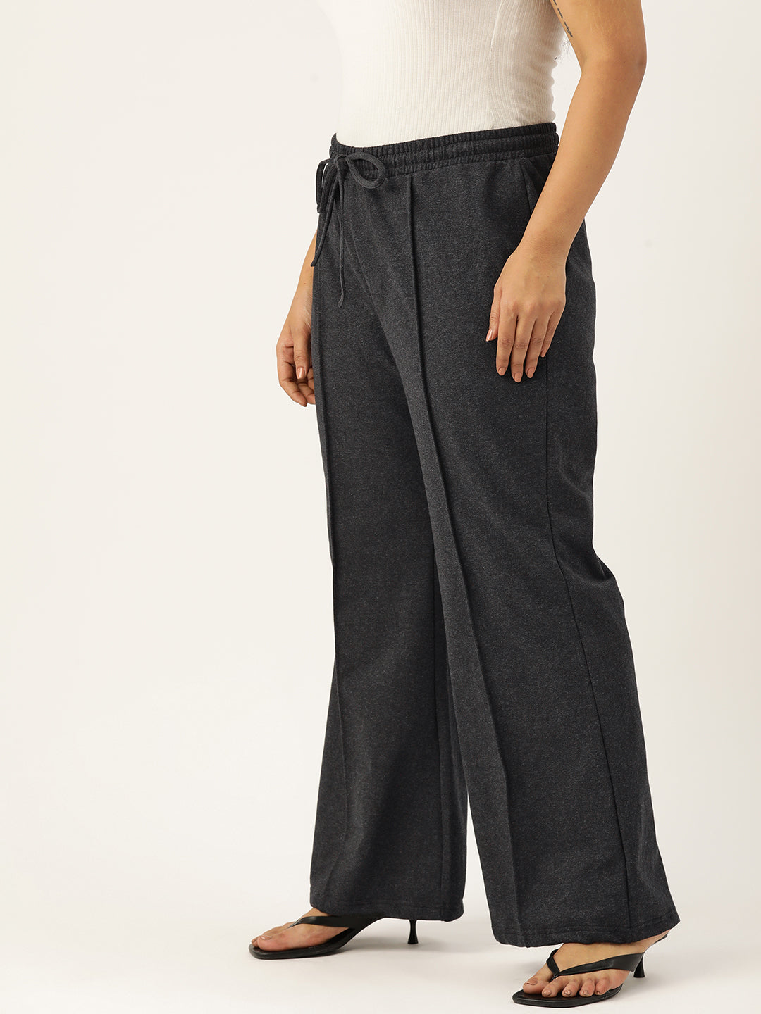 Women Relaxed Straight Fit High-Rise Pleated Trousers