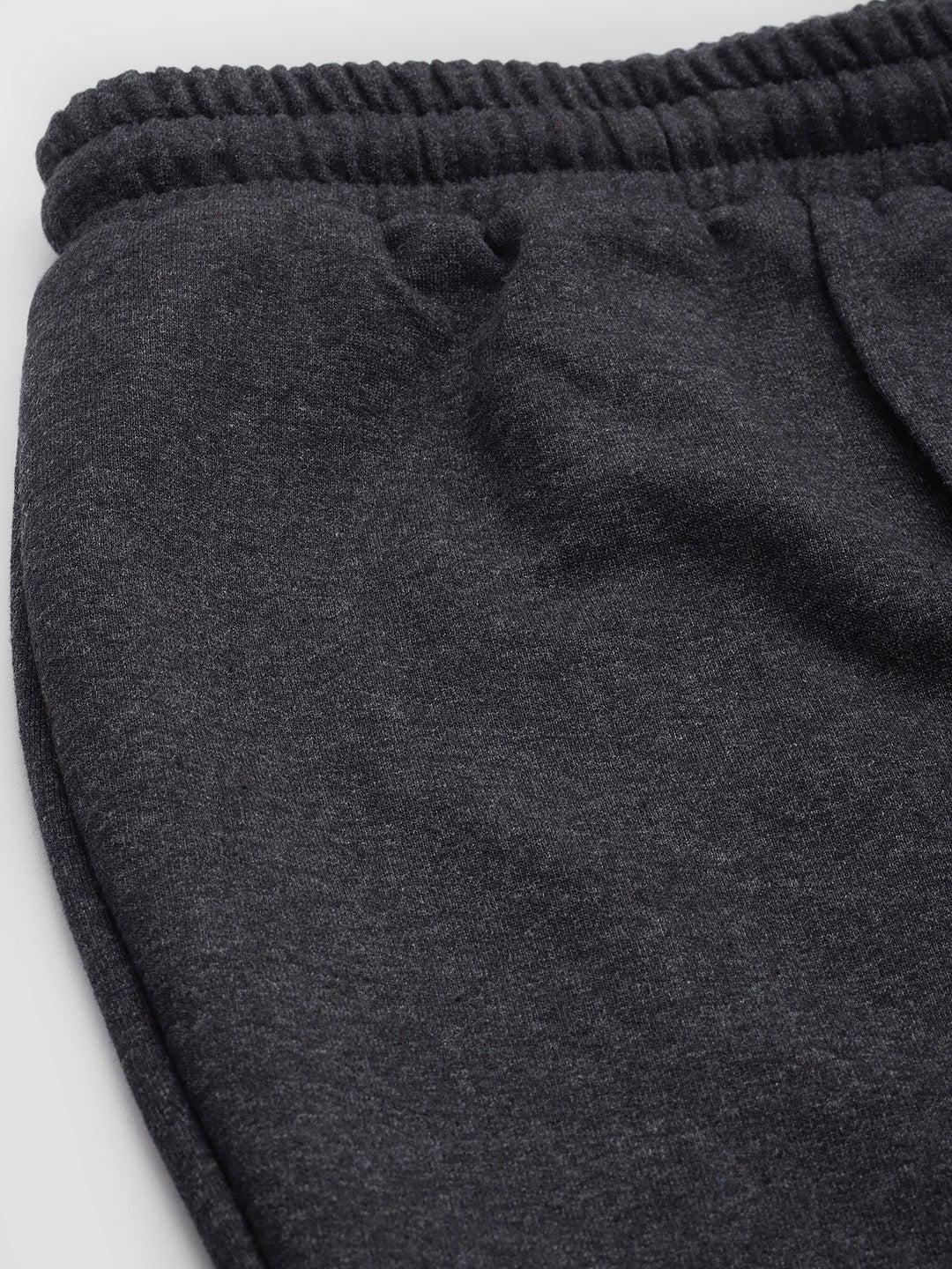 Women Relaxed Straight Fit High-Rise Pleated Trousers