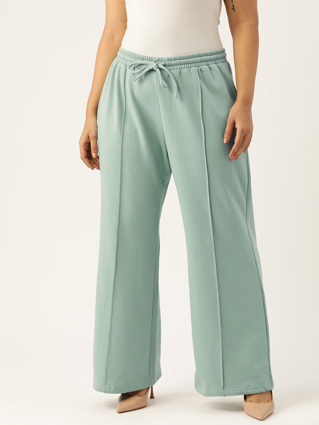 Women Relaxed Straight Fit High-Rise Pleated Trousers