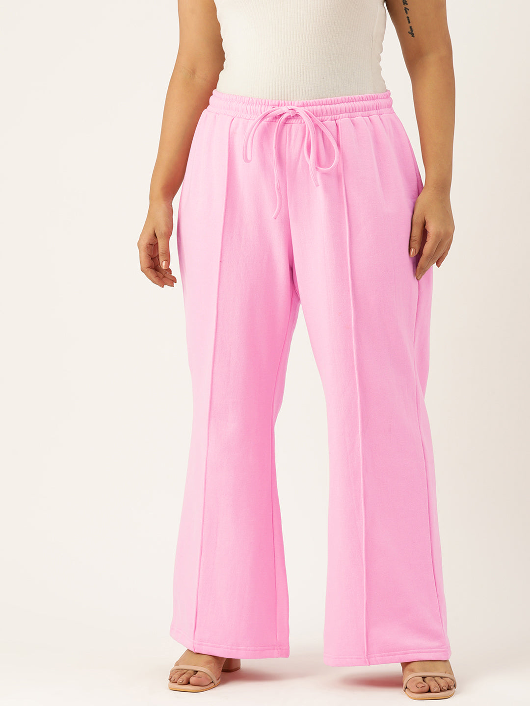 Women Relaxed Straight Fit High-Rise Pleated Trousers