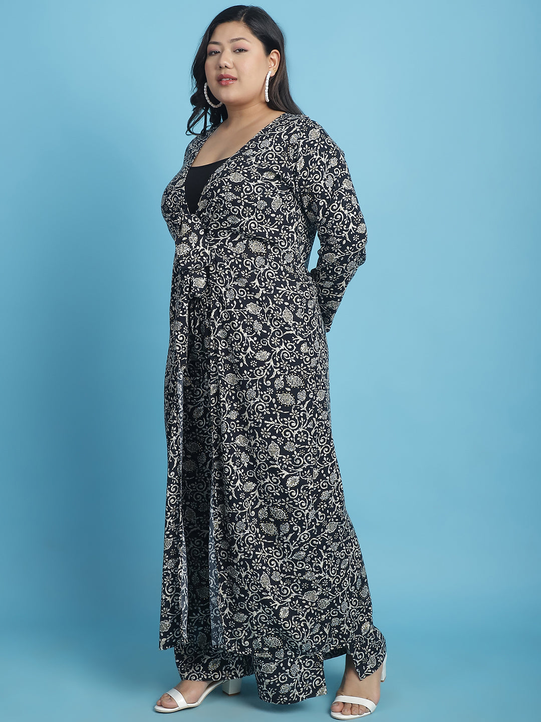theRebelinme Plus Size Abstract Printed Longline Tie-Up Shrug