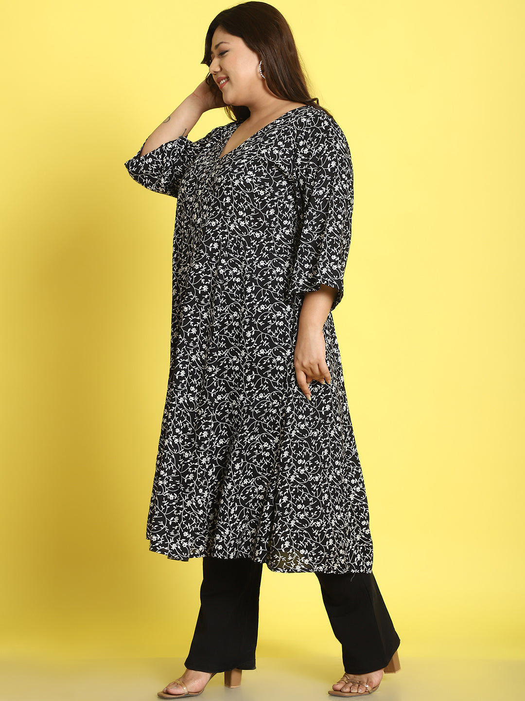 lus Size Womens Black Floral Printed Jacket