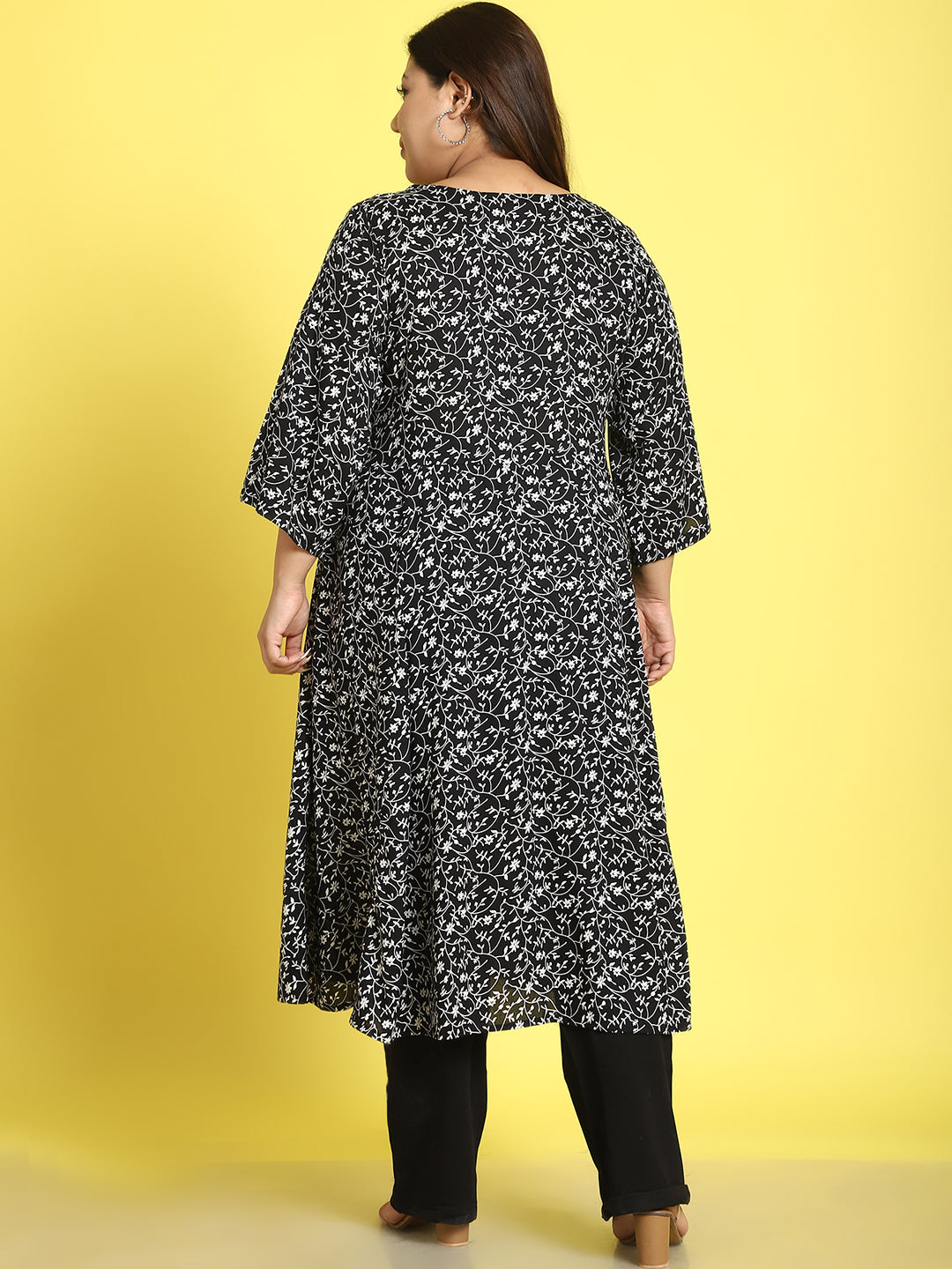 lus Size Womens Black Floral Printed Jacket