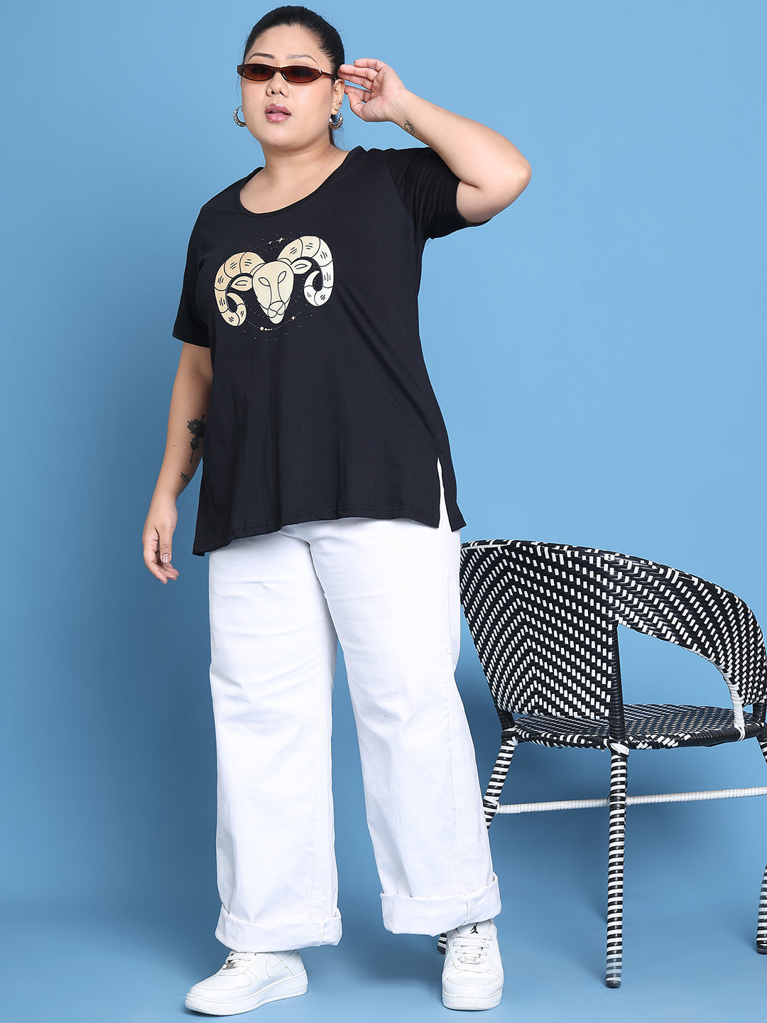 Women's Plus Size Black Solid Color Aries Zodiac Sign Printed Cotton T-shirt