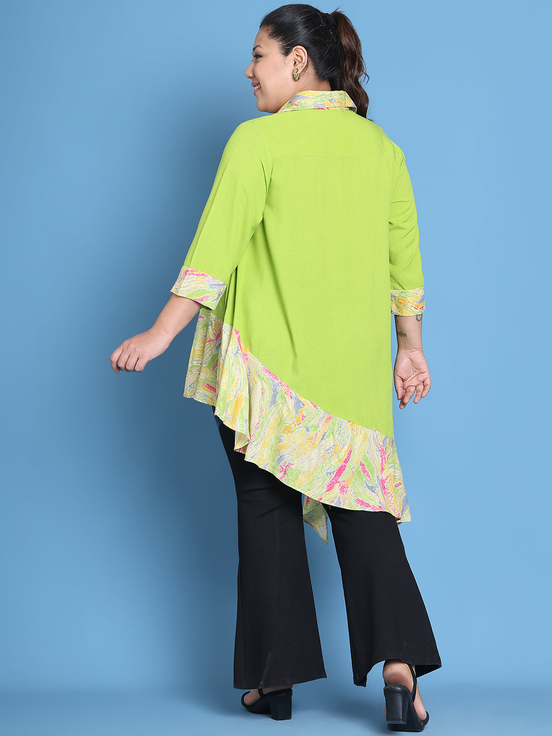 Women's Plus Size Green Solid Color and Yellow Gold Foil printed detail woven longline top