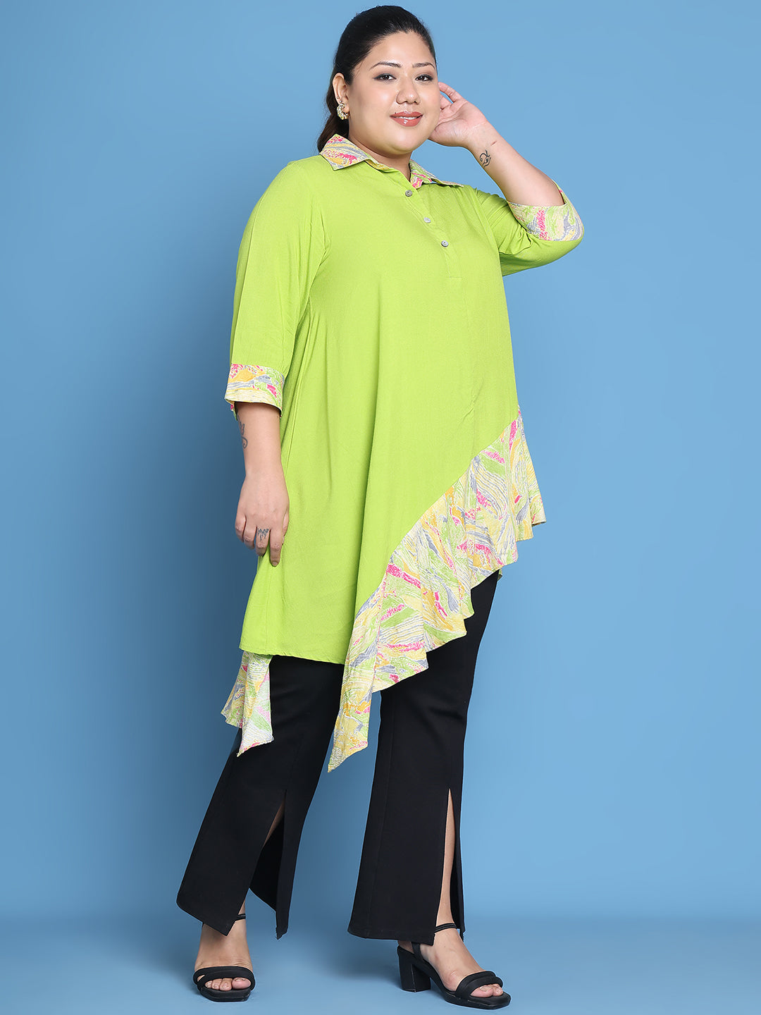 Women's Plus Size Green Solid Color and Yellow Gold Foil printed detail woven longline top