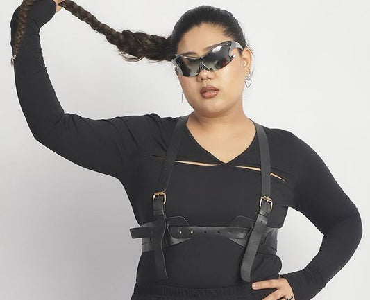 Noir Line Cutout Top